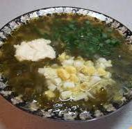 Суп из ревеня и щавеля: зеленый холодник для тех, кто работает на солнце